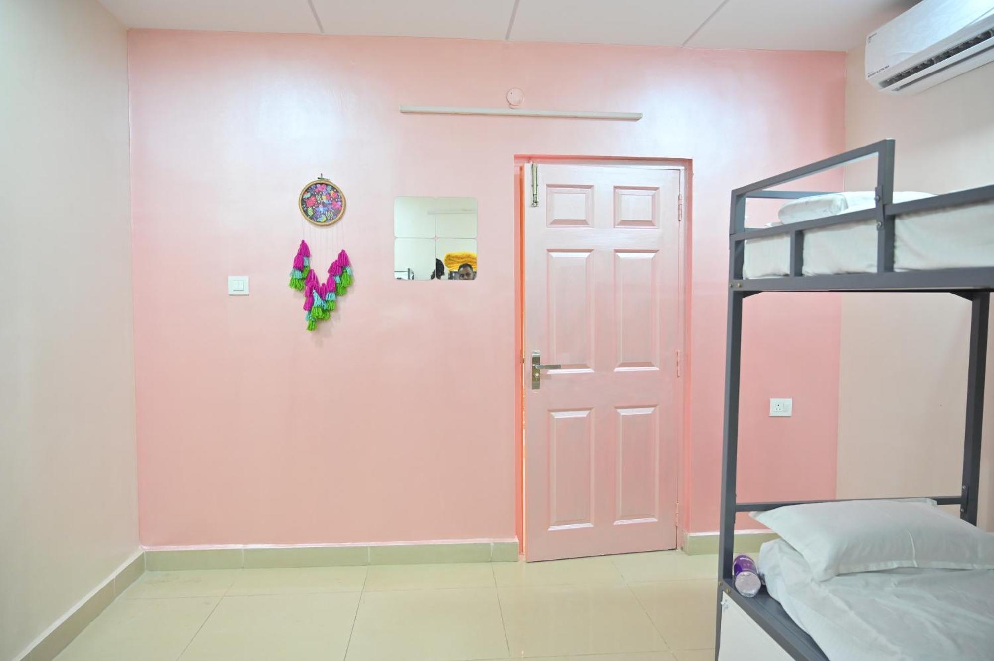 Hyderabad Wanderers Cave Hotel Kültér fotó